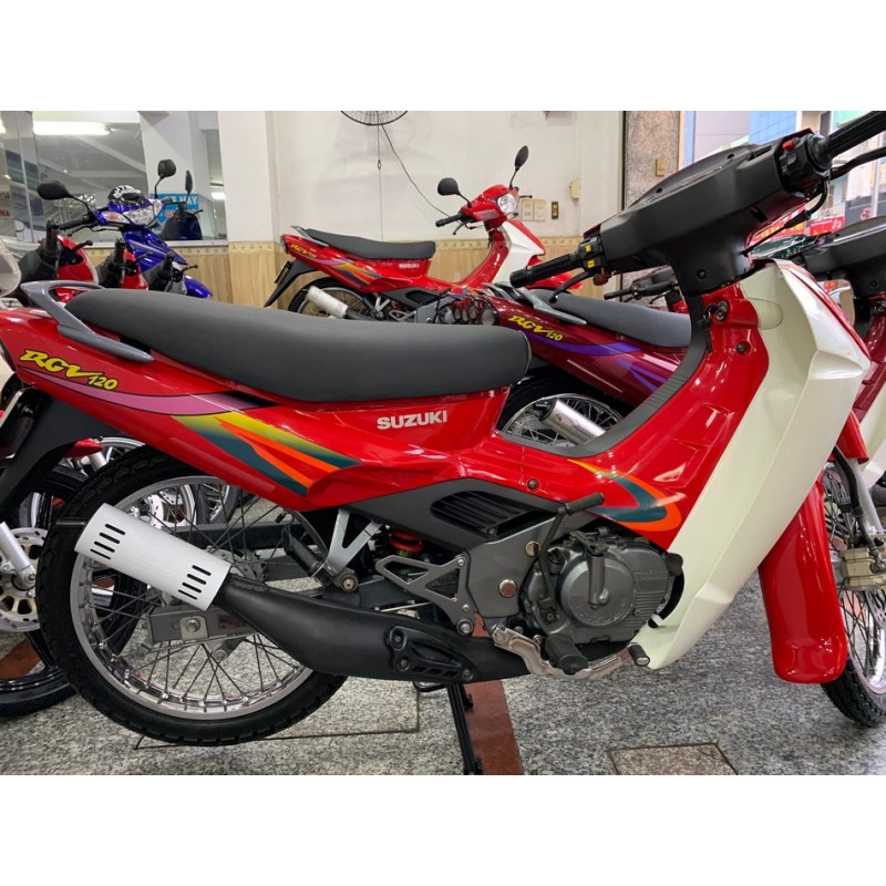 Tại sao xe máy Su Xìpo Suzuki Sport được cho là mẫu xe đặc biệt nhất  tại Việt Nam 415 Uyên Vũ Chuyên trang Xe Máy của MuaBanNhanh  17092016 094107