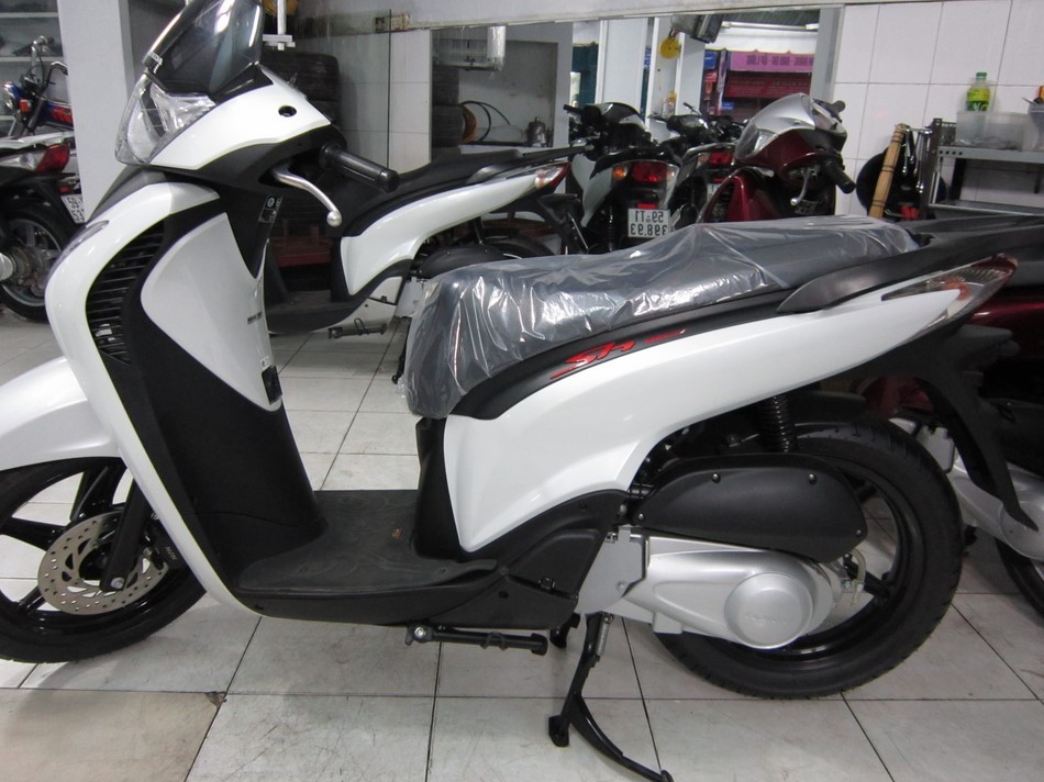 Honda SH 150i Việt Sport 2014 màu đen rất ít đi  Chugiongcom