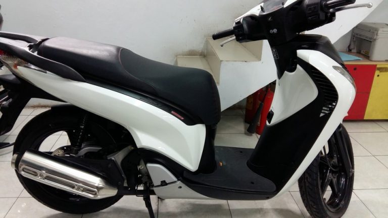 Bán xe Honda SH 150i nhập đời 2010-0