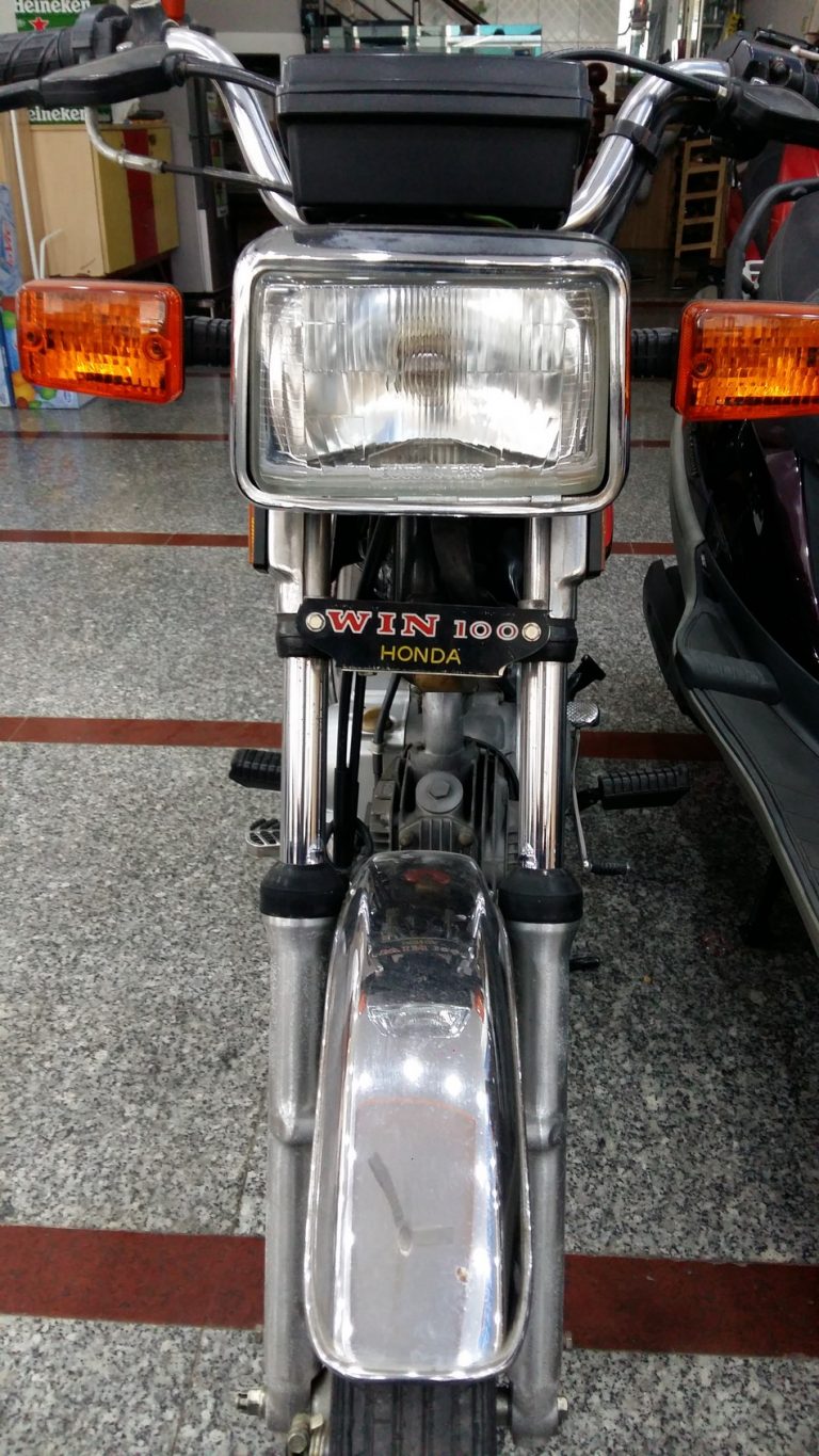 Bán xe Honda WIN 100 Đời 1996-2702