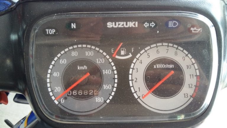 Bán Xe Suzuki Satria 120 Đời 2006 - Số Đẹp 7273-3828