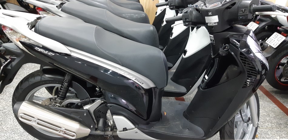 Bán xe Honda SH 150i Mẫu Ý Đời 2011-0