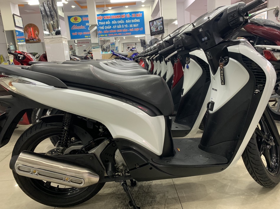 Bán xe Honda SH 125i Hàng nhập CKD đời 2012-8699