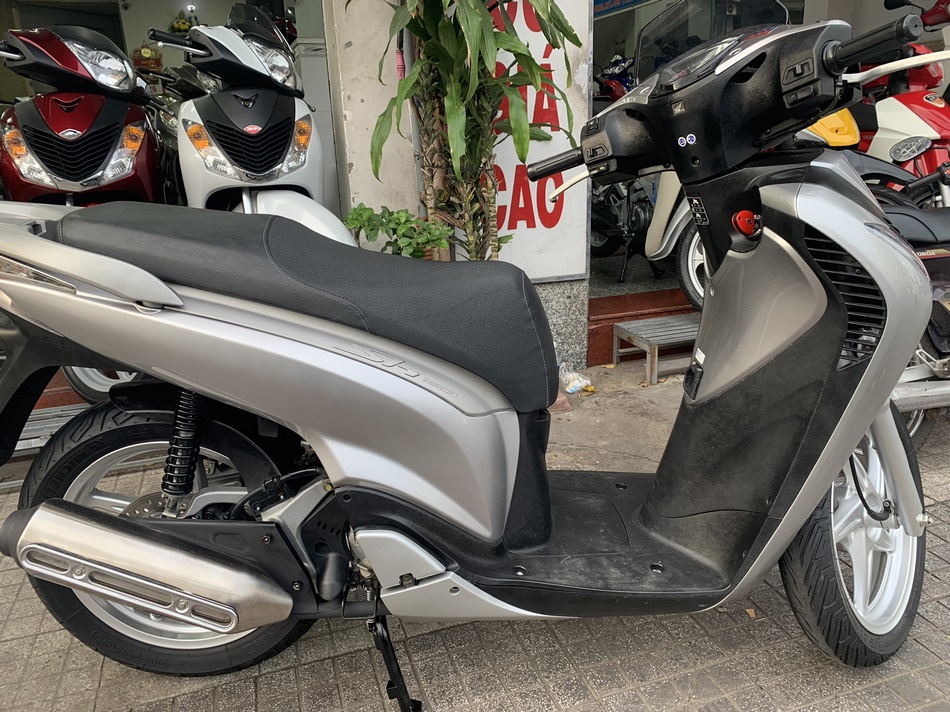 Bán xe Honda SH 150i Ý Hàng IKD Đời 2012-0