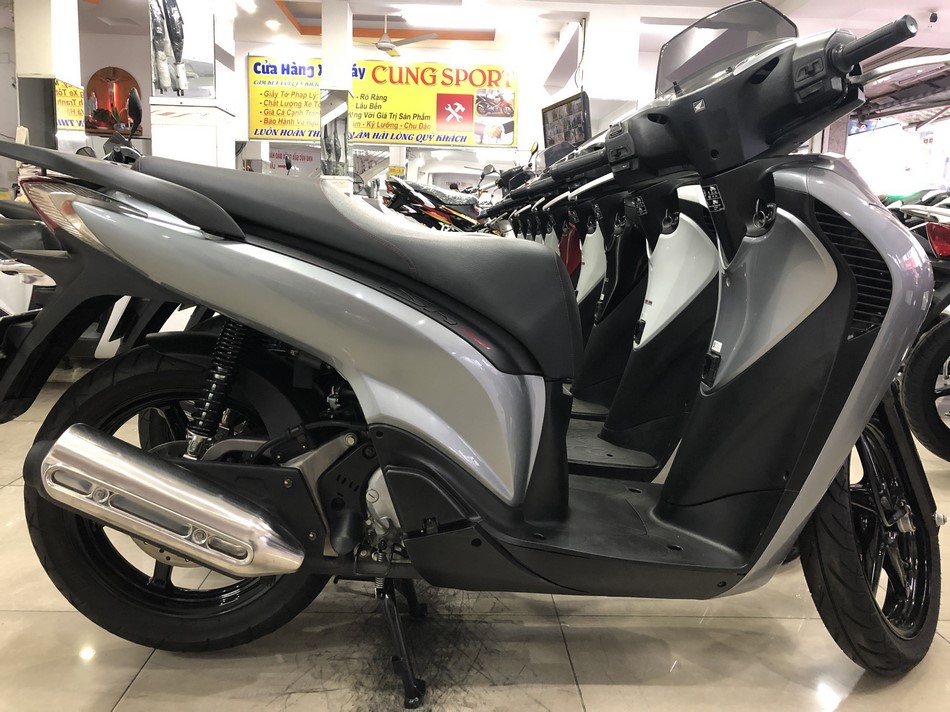 Bán xe Honda SH 150i Hàng IKD Đời 2011-0