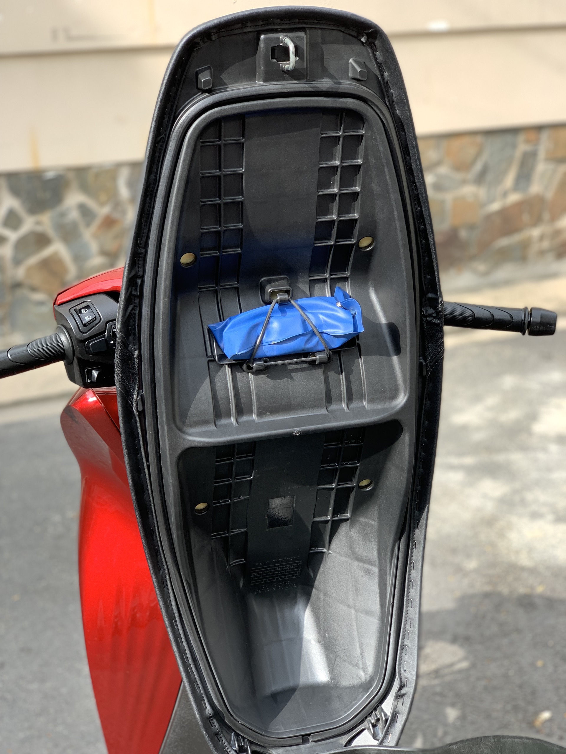 z6869277379630_7d215dfdc0f2cd8a9c691dc9d8a1825e